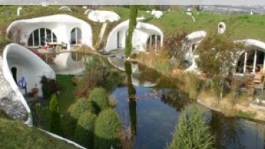 Hotel construit...in pamant