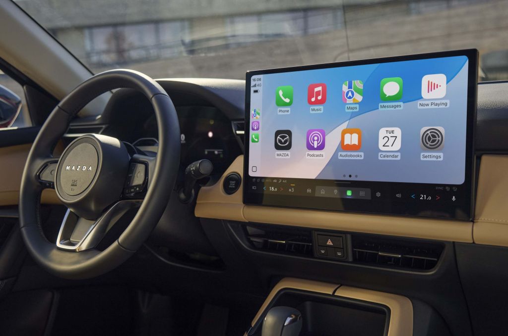 [FOTO] Noua Mazda CX-5 este mai mare, dar pierde motorizarea diesel - Imagine 3