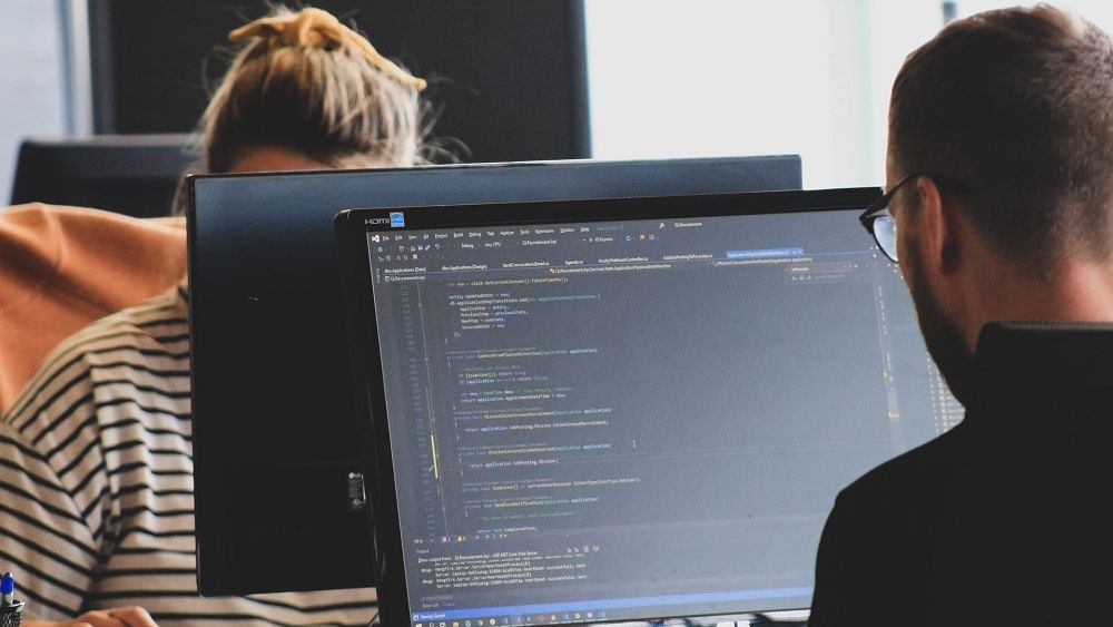 Recrutări Bitpanda: Compania vrea să angajeze peste 20 de specialiști IT în Talent Hub-ul din București