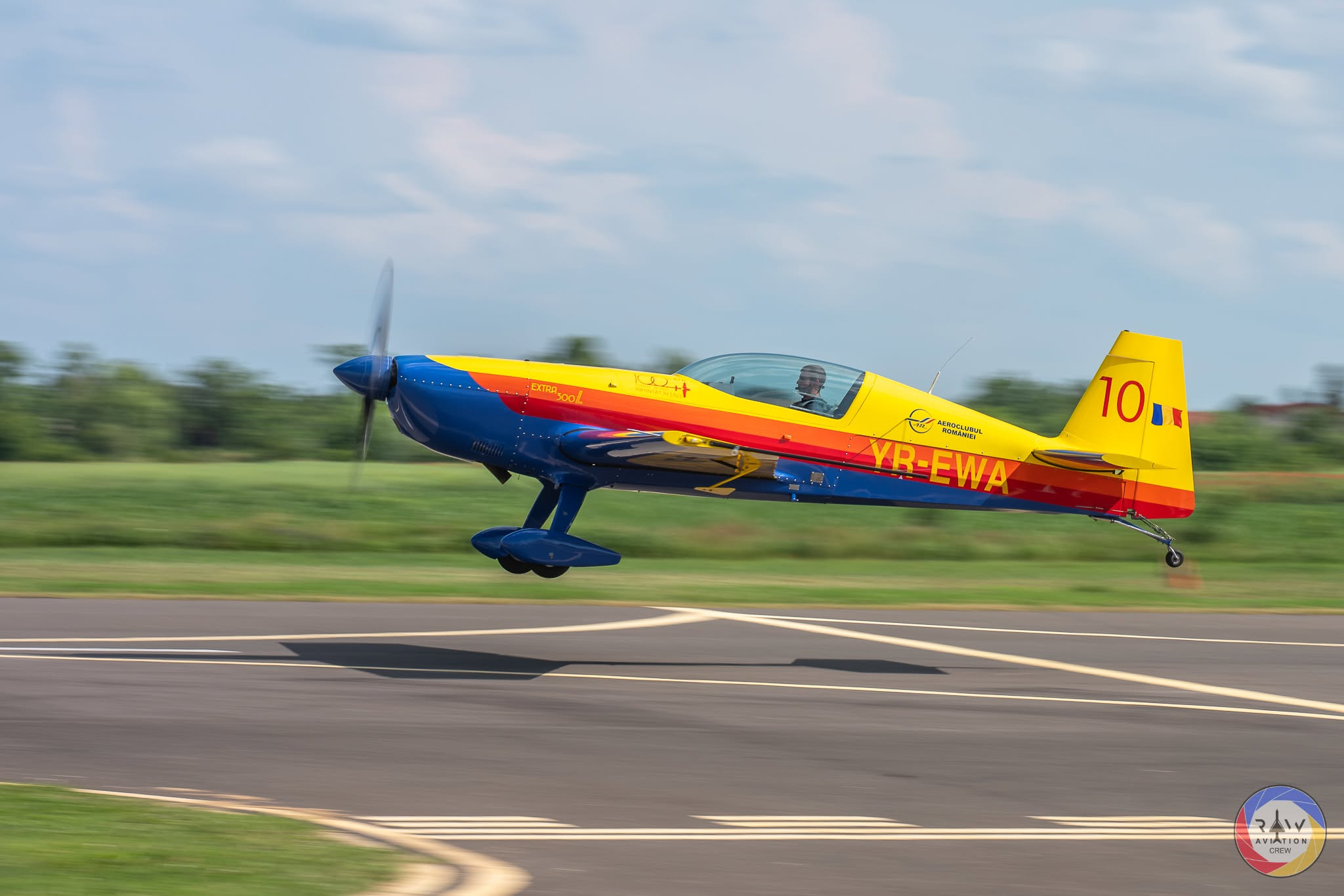 Clinceni Air Show 2026: acrobații aeriene, parașutiști și foc de artificii