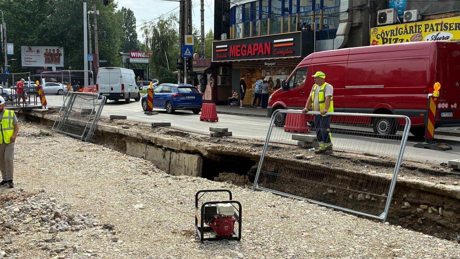 Bucureștiul, lovit de una dintre cele mai puternice furtuni din ultimii 30 de ani. Ciucu cere evitarea deplasărilor inutile