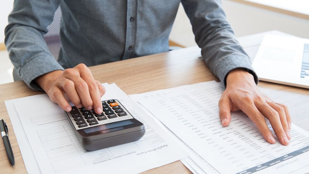 Află tot ce trebuie să știi despre dobândă: ce sunt dobânzile, câte tipuri există și cum se calculează