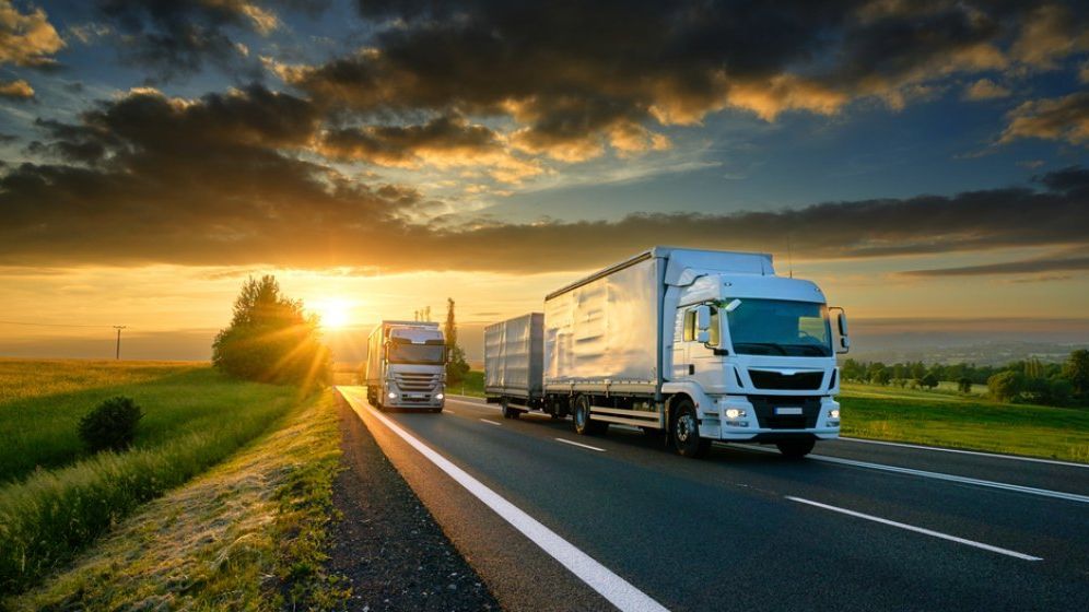 Noi condiţii pentru şoferii de camioane, piloţi şi personalul navigant