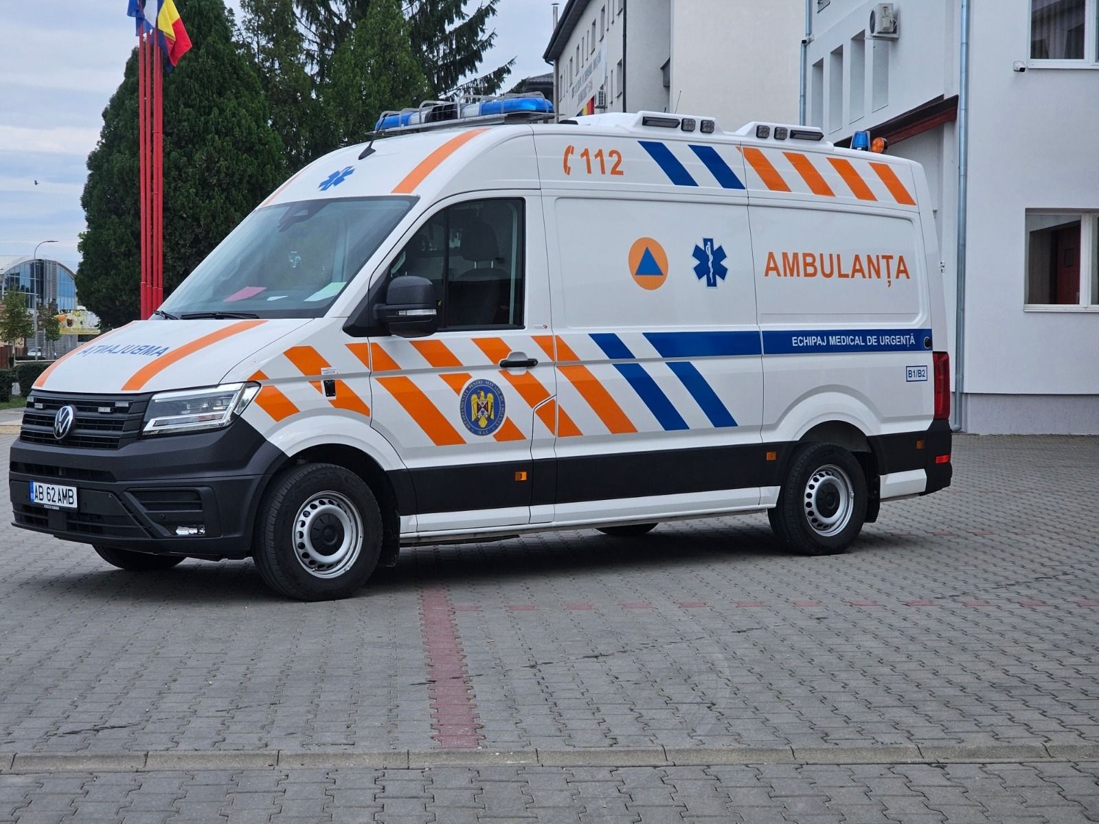 [FOTO] Bucureștiul și SMURD vor avea 1.200 de noi ambulanțe cumpărate cu bani europeni - Poza 7
