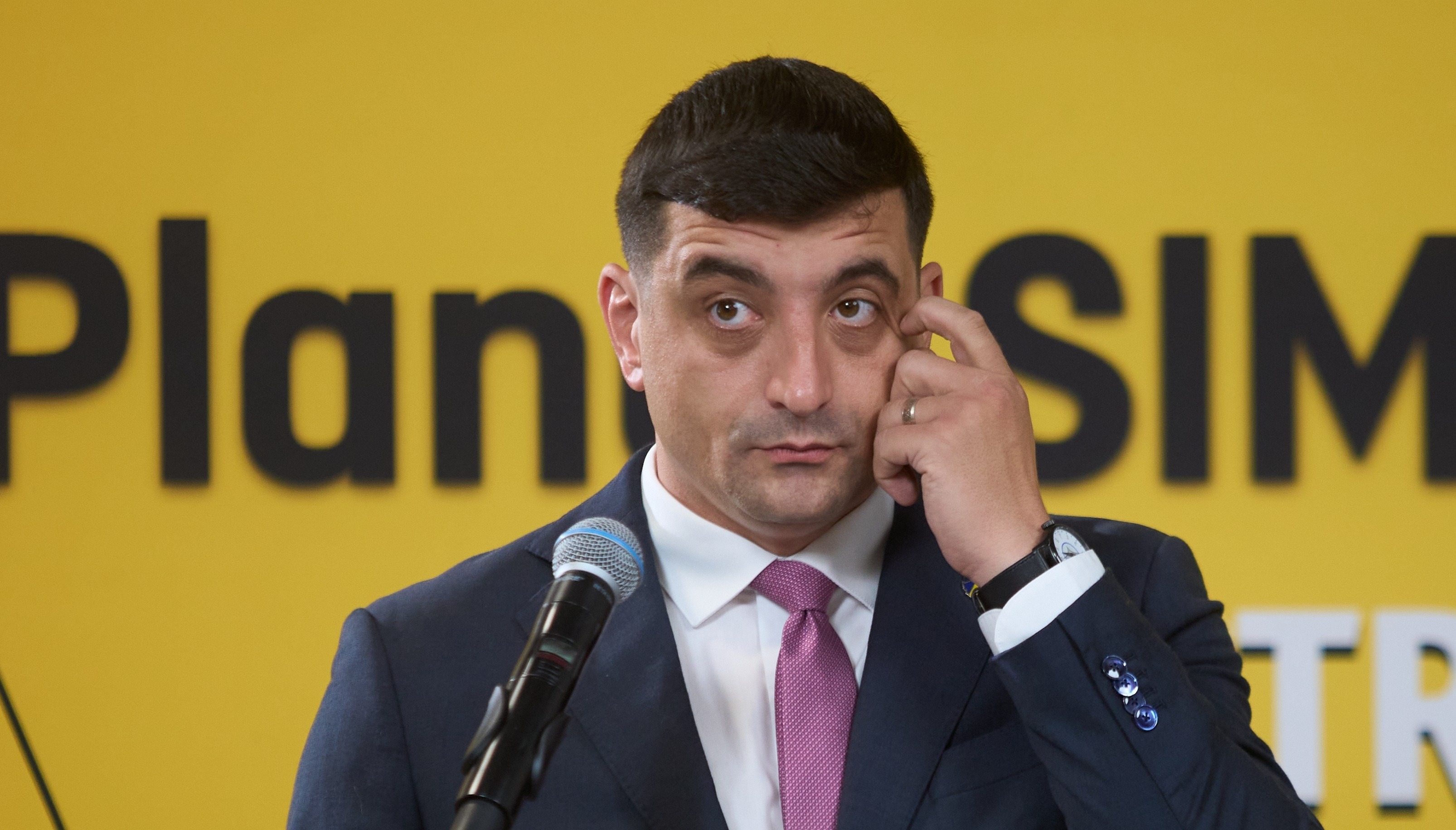 Culisele întâlnirii Simion- Veștea. Liderul AUR așteaptă "semnalul" de la Nicușor Dan până la 21.30