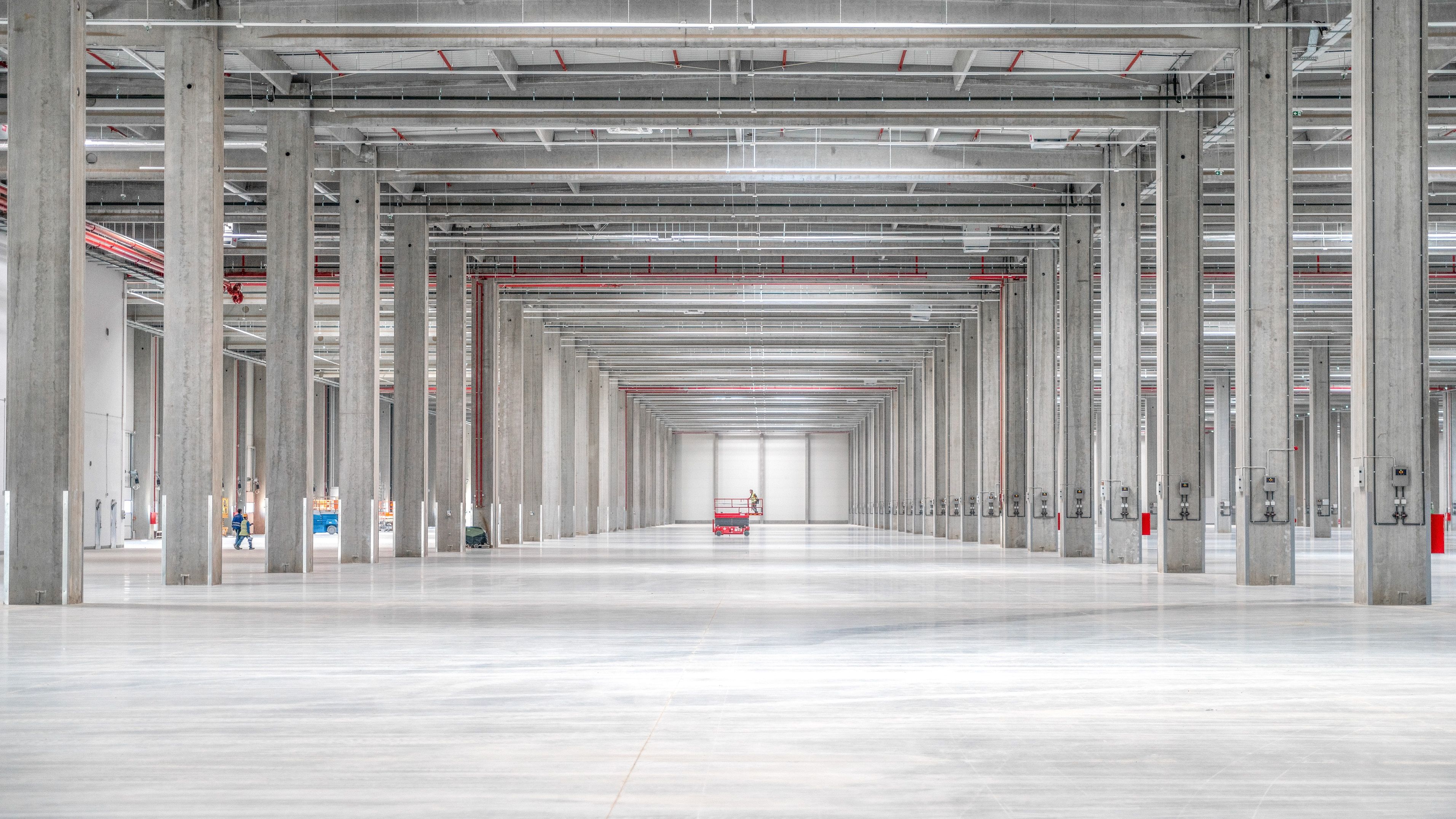 Piața spațiilor logistice mizează pe extinderea jucătorilor din retail și ecommerce în 2022