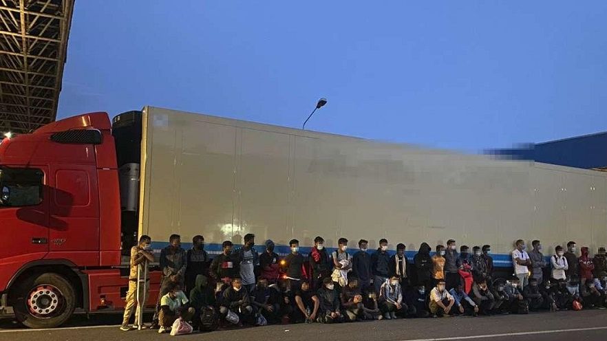50 de migranți care încercau să iasă din țară au fost prinși la frontieră