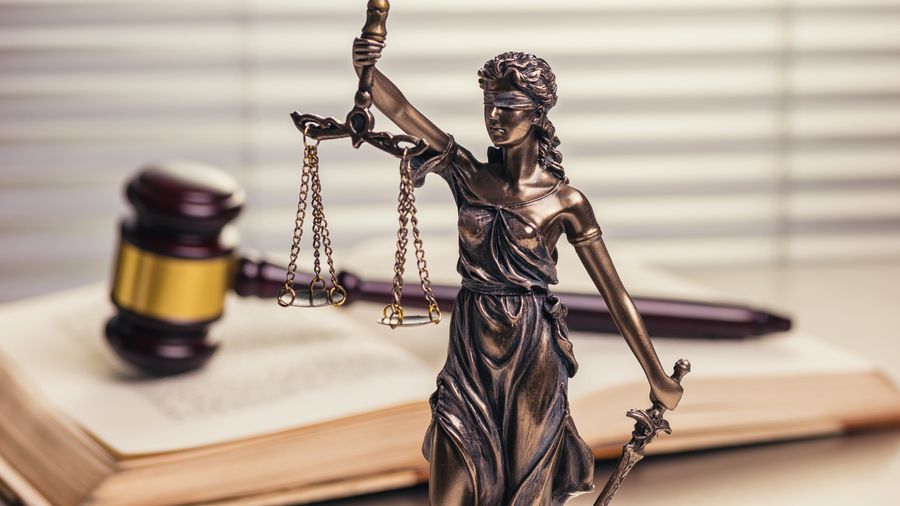 CCR: Pronuntarea pe sesizarea referitoare la articolul privind nerecunoasterea casatoriilor dintre persoane de acelasi sex - pe 18 iulie