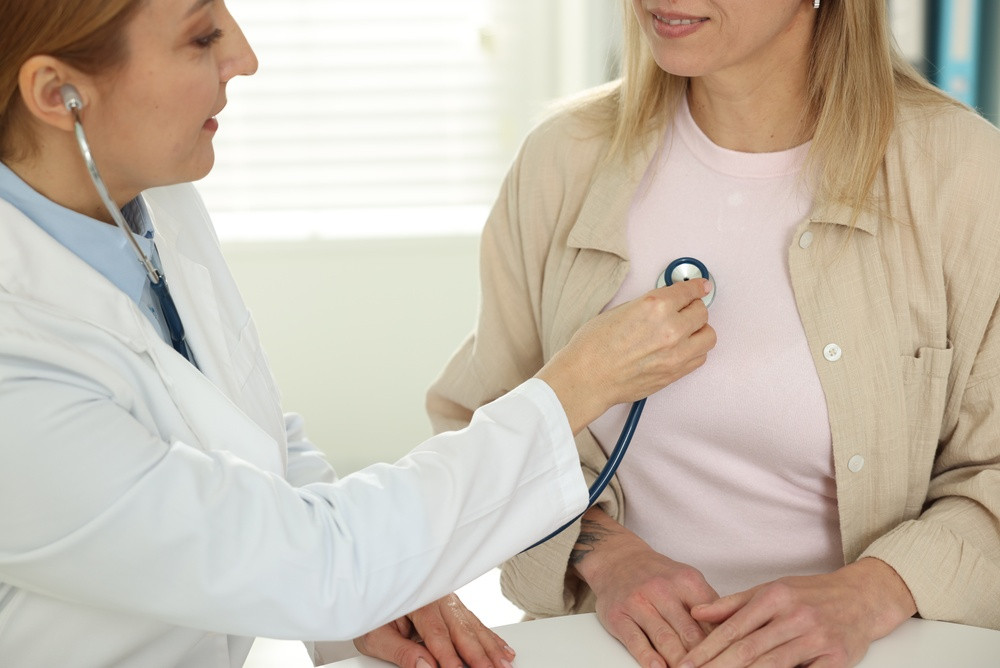 Consult cardiologic: când este recomandat și ce investigații poate indica medicul?