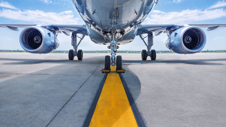 Guvernul dă bani pentru aeroporturile din cinci orașe