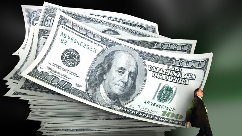Seful BP, cel mai bine platit CEO din Europa, chiar daca salariul i-a scazut aproape la jumatate in 2016