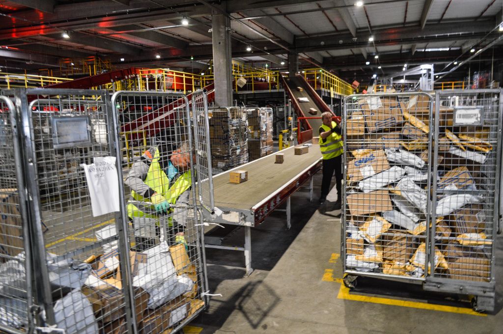 GALERIE FOTO | Cum arată cel mai mare centru logistic al Sameday - Imagine 36
