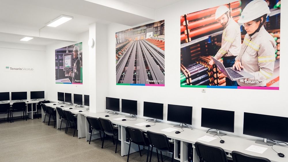 TenarisSilcotub a investit 400.000 lei în laboratorul unui liceu din Zalău, în care se vor preda materii tehnice prin simulare virtuală