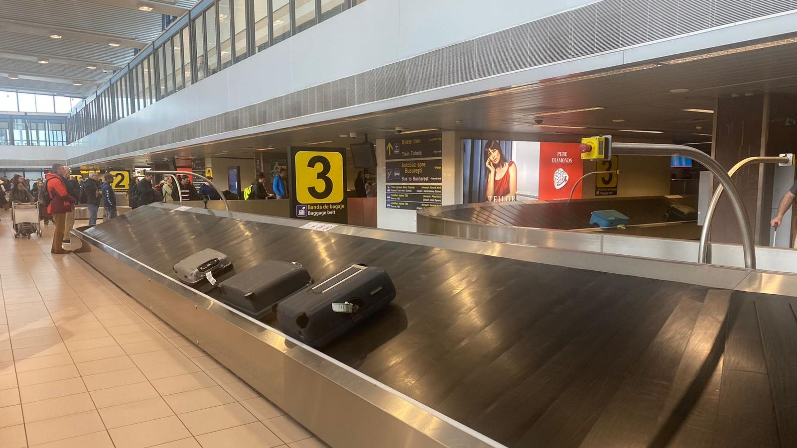 Premieră pe aeroportul Otopeni: AI-ul va prezice când ajung bagajele pasagerilor la bandă