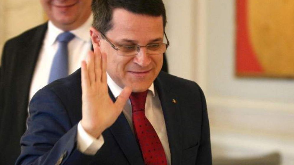 Eduard Hellvig demisionează din funcția de director SRI