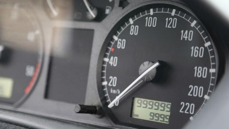 Ce inseamna pentru UE kilometrajul modificat de samsari? Ce masuri iau oficialii?