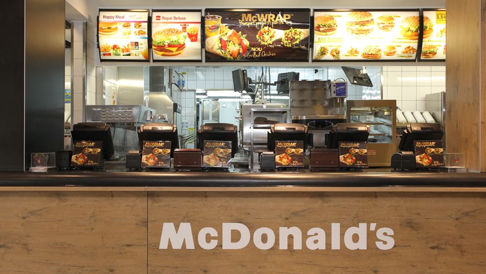 Punctul de intalnire al tinerilor dispare: McDonald's Obor s-ar putea inchide. "Locatiile care acum 15 ani erau excelente, azi acum nu mai sunt atat de atragatoare"