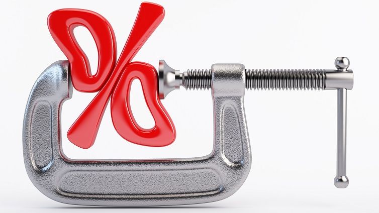 Cu cat sunt mai scumpe fondurile de investitii romanesti fata de cele mai mari vehicule investitionale din lume