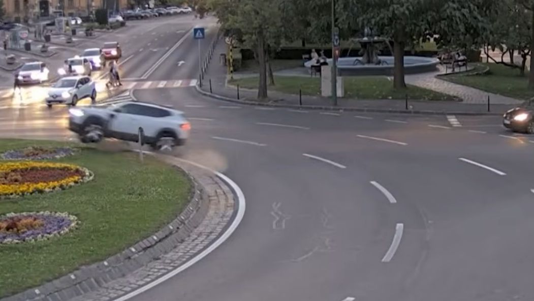 Accident mortal în Brașov | Șoferul a fost reținut. Avea o boală neurologică dar nu își lua tratamentul. Medicul care i-a dat voie să conducă poate scăpa de pedeapsă datorită unei prescrieri