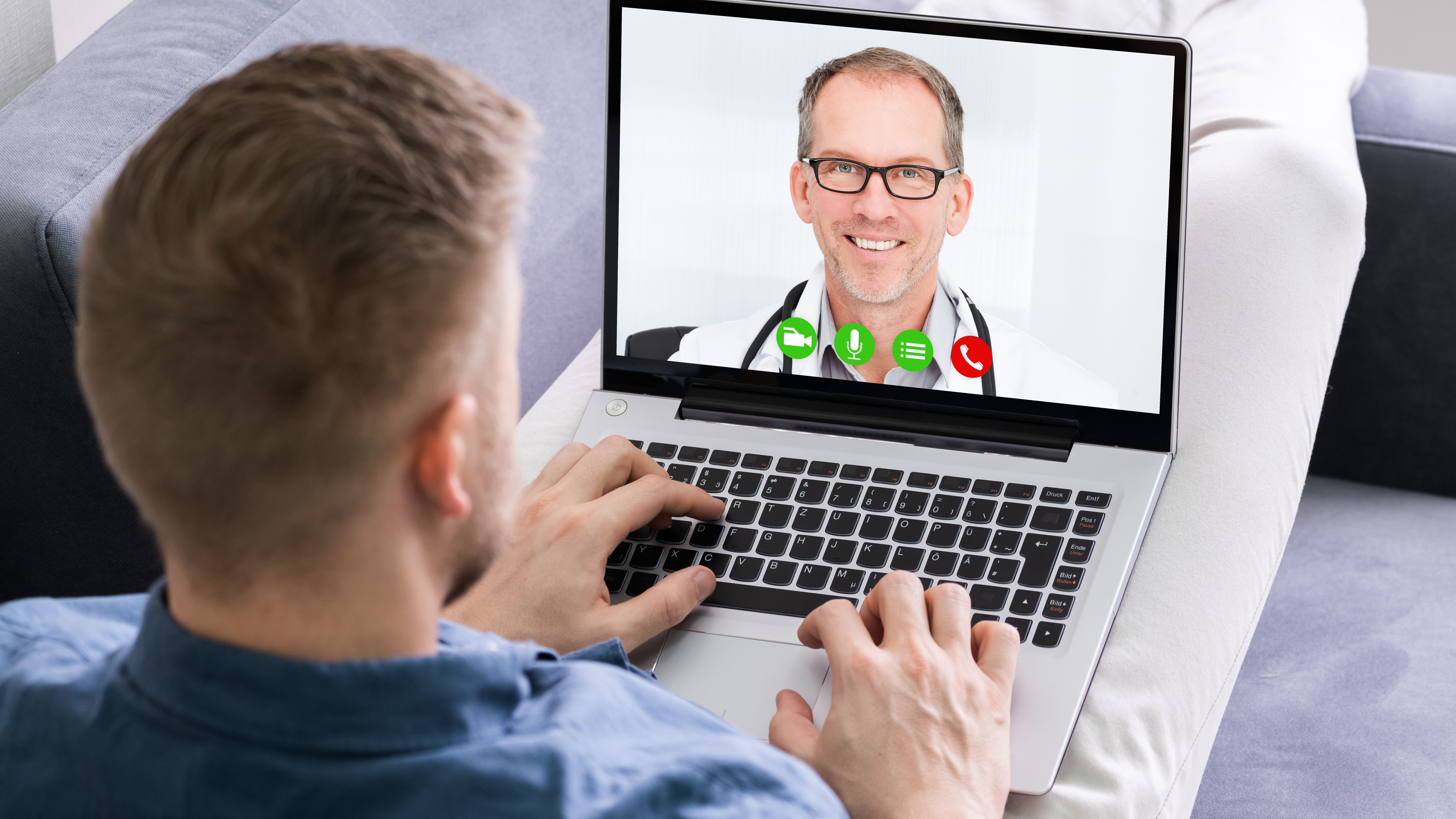 COVID-19 | Evaluare medicală în doar 20 de minute. Asigurații Signal Iduna beneficiază de servicii medicale la distanță. Cum funcționează?