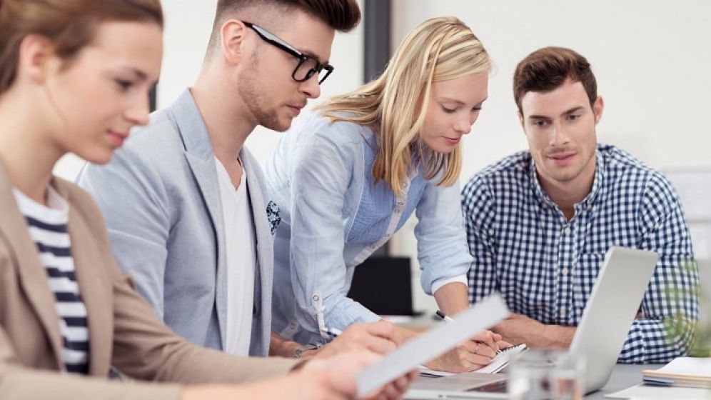 eMAG incepe programul de internship pentru studenti. Ce posturi sunt disponibile