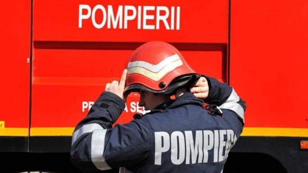 Incendiu între Sinaia și Bușteni: o suprafață de 1.500 de metri pătrați afectată