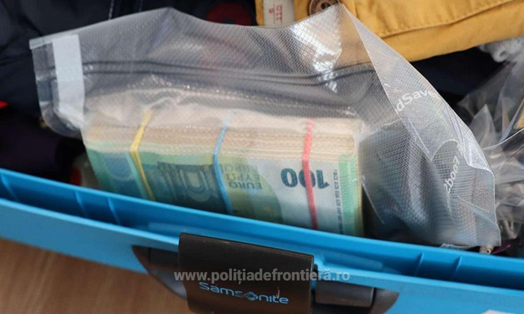 Prins pe Aeroportul Otopeni cu sute de mii de euro: cum voia un bărbat să intre în țară - Imagine 5