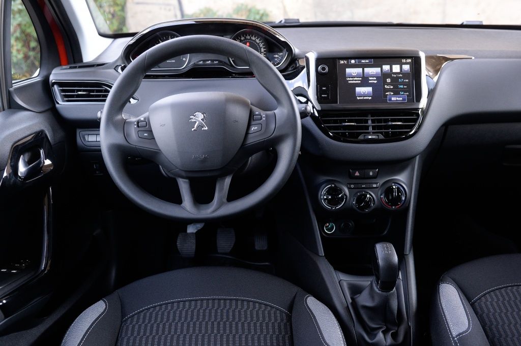 Peugeot 208 facelift - Imagine 13