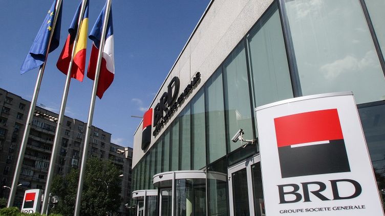 Decat sa tii banii intr-un depozit BRD, mai bine le cumperi actiunile: banca anunta dividende cu randament 12%