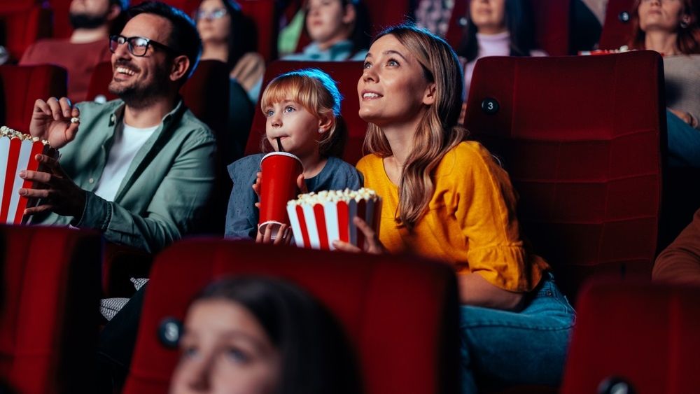 Ziua Cinematografelor în România. Filme la prețuri reduse în prima zi din weekend