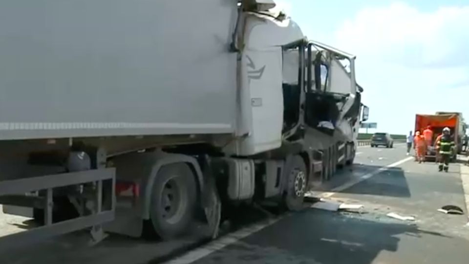 O șicanare în trafic a dus la un accident în lanț: „A intrat în fața lui și a trântit frâna brusc”