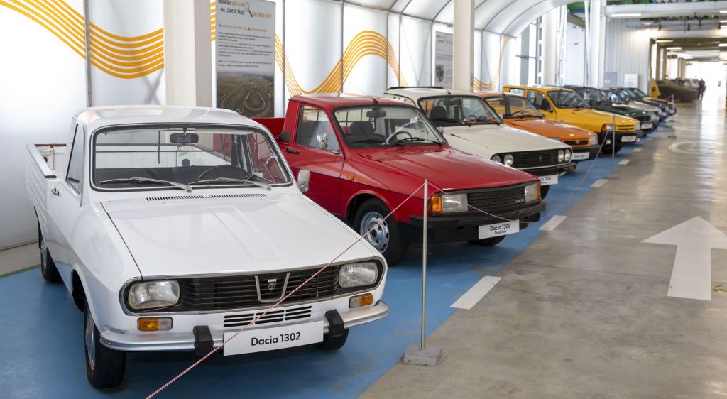 [FOTO] Colecția Dacia de care puțini știu: Cum arată "žmuzeul" de la Titu - Imagine 12