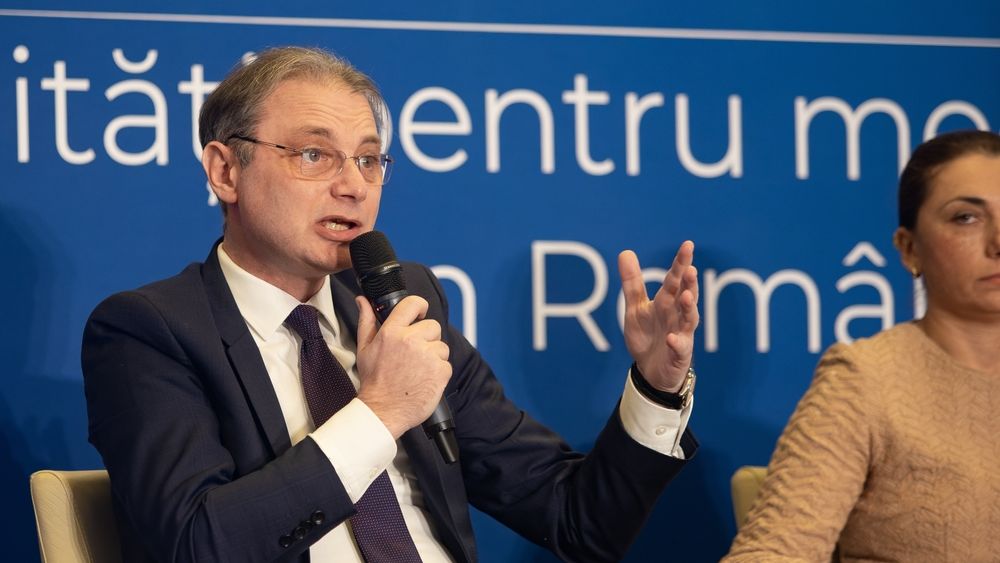 Luca Niculescu, după desemnarea ca premier: Sunt deschis la discuţii şi respect ideile bune, indiferent de unde vin