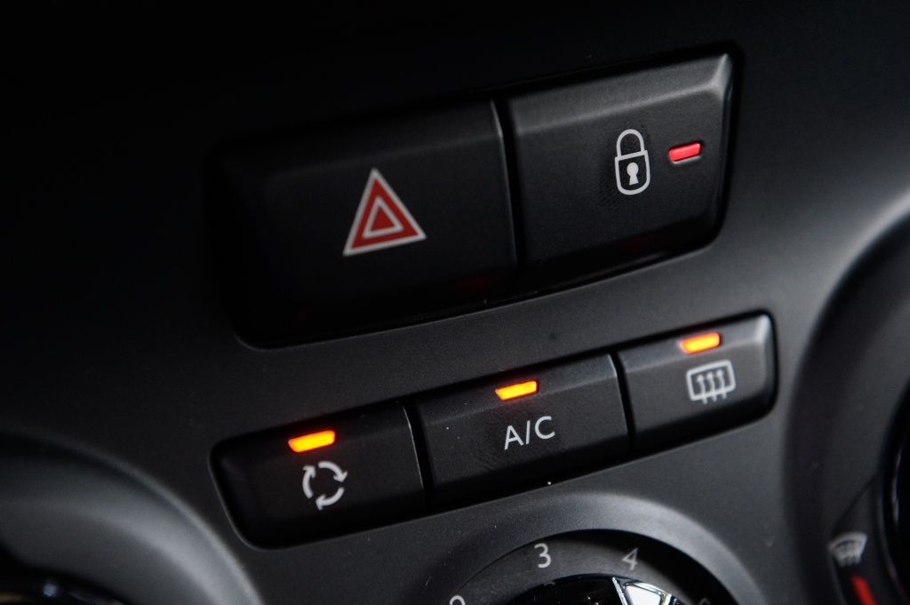 Peugeot 208 facelift - Imagine 17