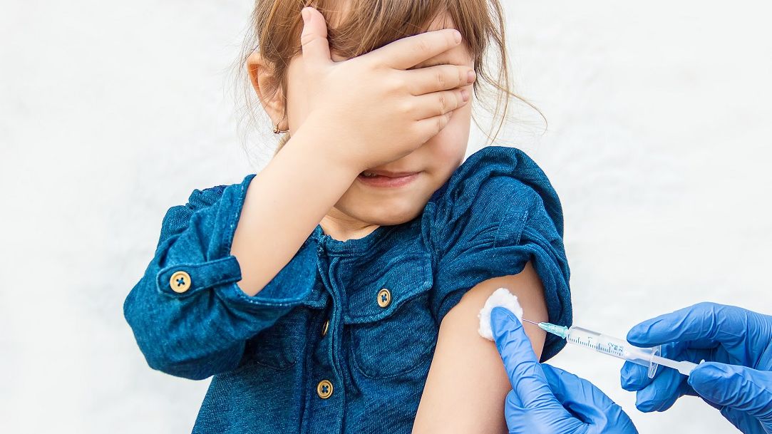 Presiuni mari în Parlament împotriva legii vaccinării: de ce se tem partidele?