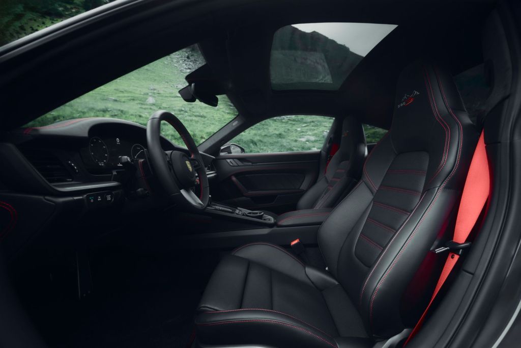 FOTO | Porsche construiește o ediție specială a celebrului 911 închinată Transfăgărășanului - Imagine 8