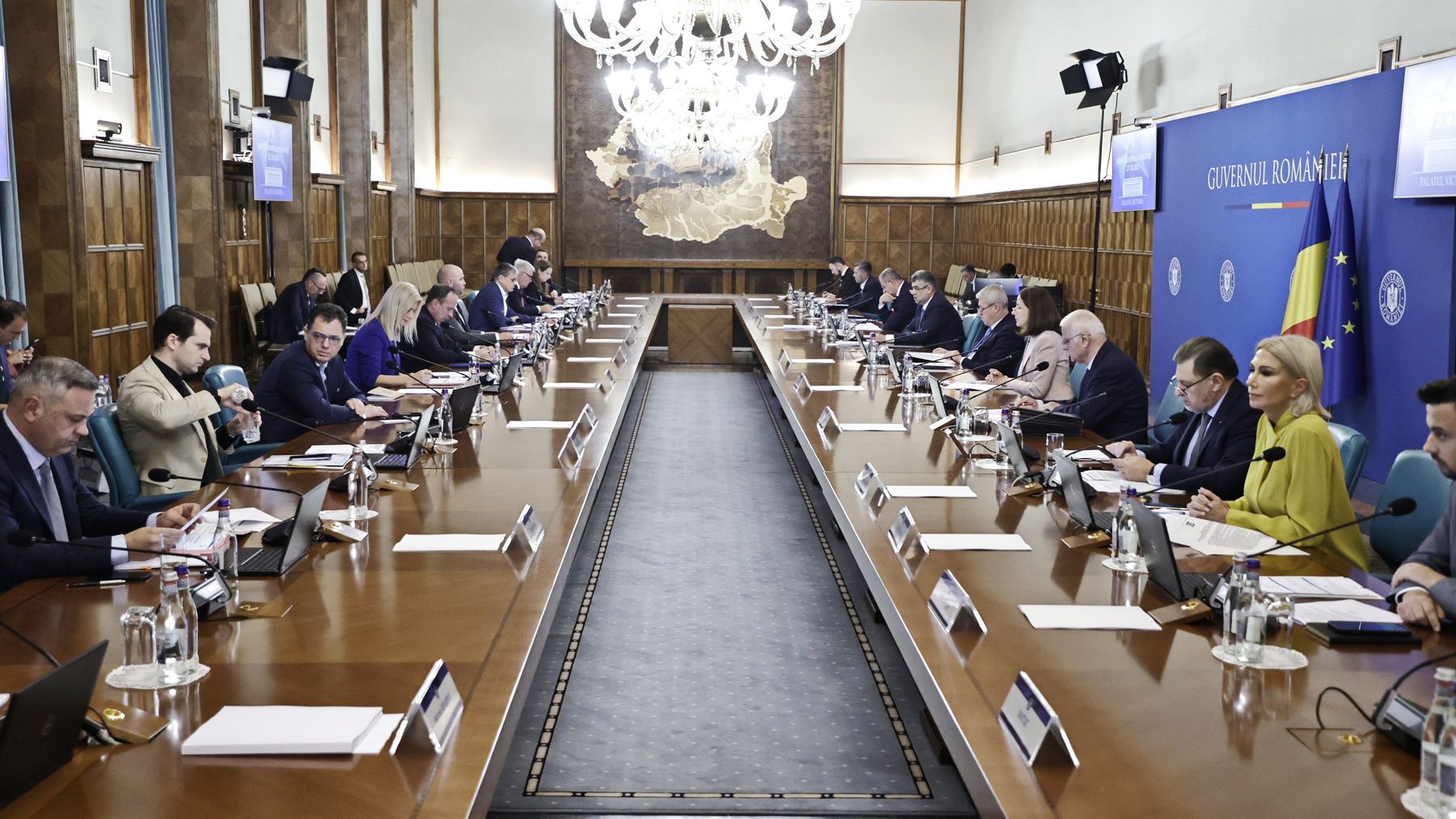 Guvernul va mai face o rectificare bugetară pe ultima sută de metri. Cel mai probabil va fi negativă