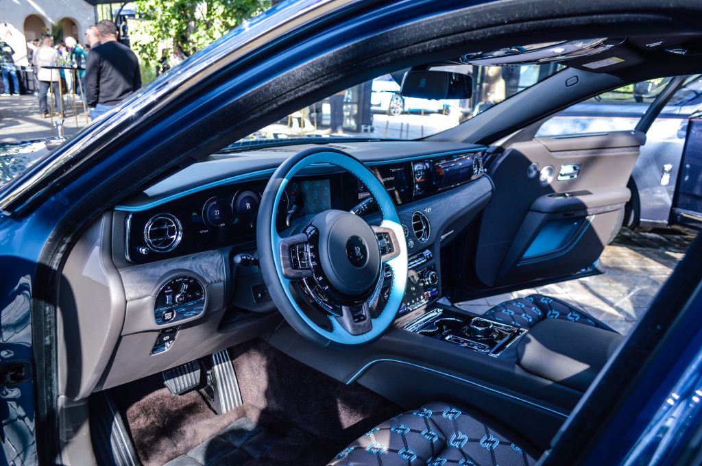 GALERIE FOTO | Rolls-Royce aduce mai multe premiere europene importante la București - Imagine 14