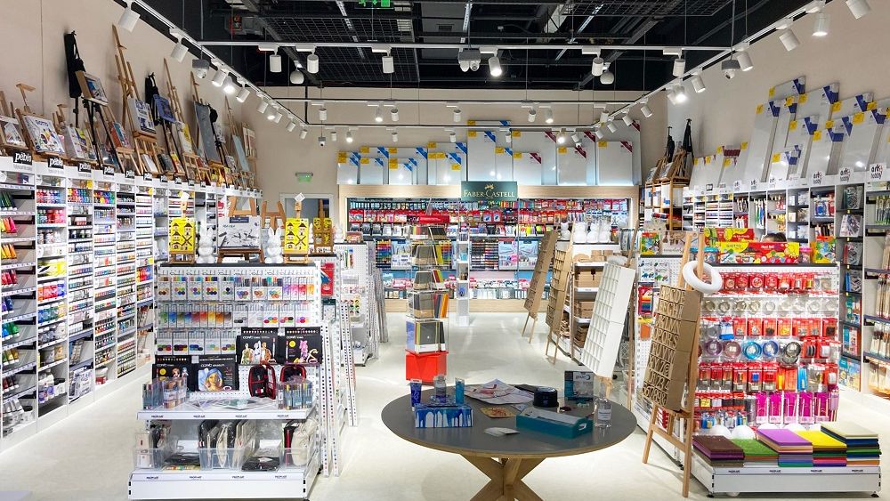 Un magazin de artă și hobby s-a deschis în București