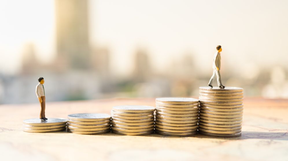 PwC: Doar un sfert dintre angajatorii globali își plătesc angajații cu un salariu care să permită un trai decent