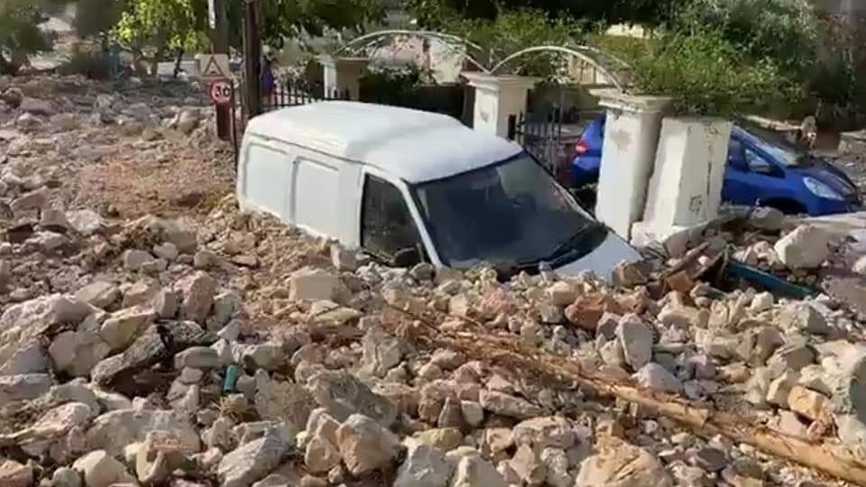 Imagini cu pagubele create de „uraganul mediteranean” în Grecia: 2 persoane și-au pierdut viața