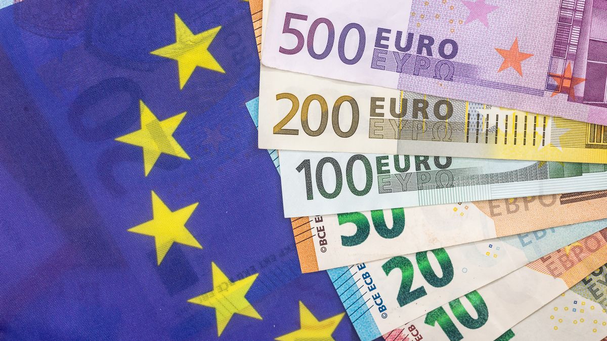 Activitatea economică în zona Euro, cel mai mare salt în peste un an. Totuși, poziția dolarului nu este în pericol