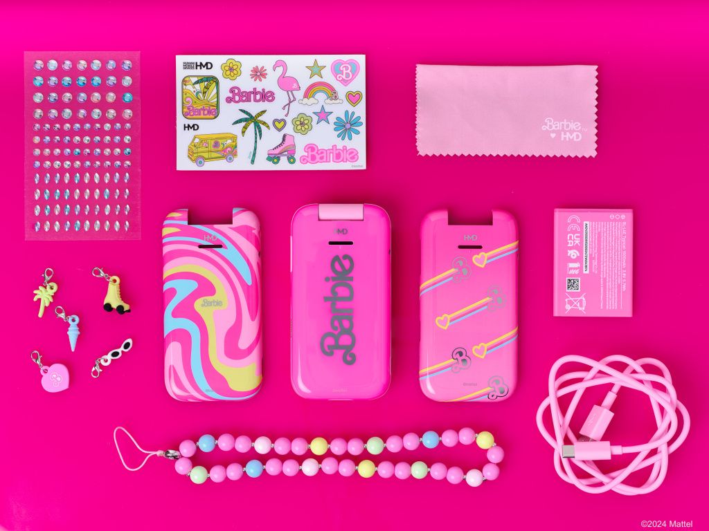 HMD și Mattel au scos pe piață telefonul Barbie, un model retro cu clapetă - Imagine 9