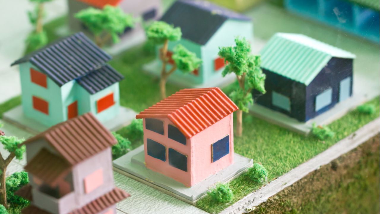 Studiu: 6 din 10 români se declară mulțumiți de locuințele în care stau