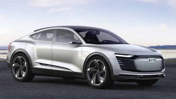 Autonomie mai mare prin energie solara: masinile electrice Audi vor integra panouri solare pe plafon