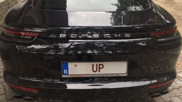 Posesorul unei masini inmatriculate in Belgia: Circul cu numere personalizate in Romania din 2015