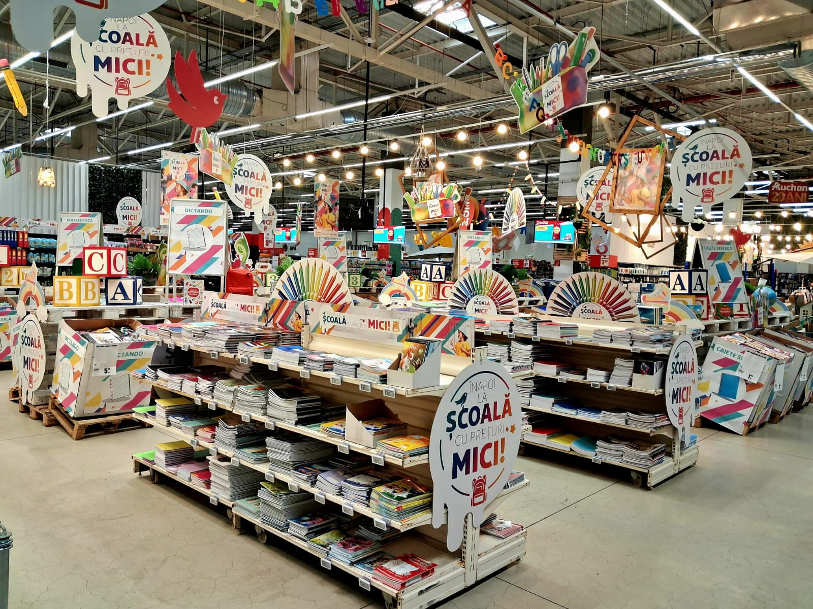 Back to School 2026: ce oferte are Auchan la rechizite și ce prețuri găsești în ATAC