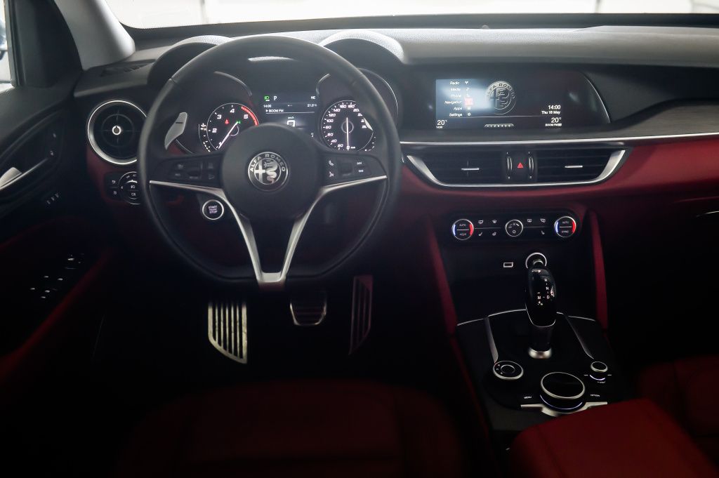 Alfa Romeo Stelvio - Imagine 7