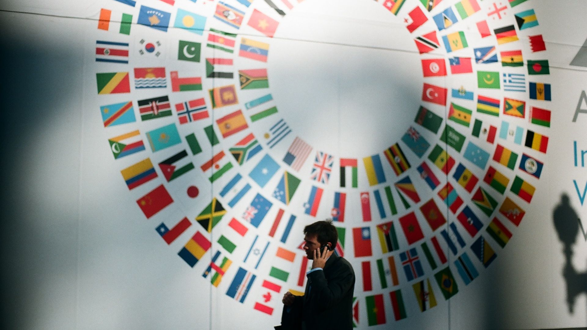România împrumută aproape 600 de milioane de euro de la Banca Mondială pentru ”creştere verde şi incluzivă”
