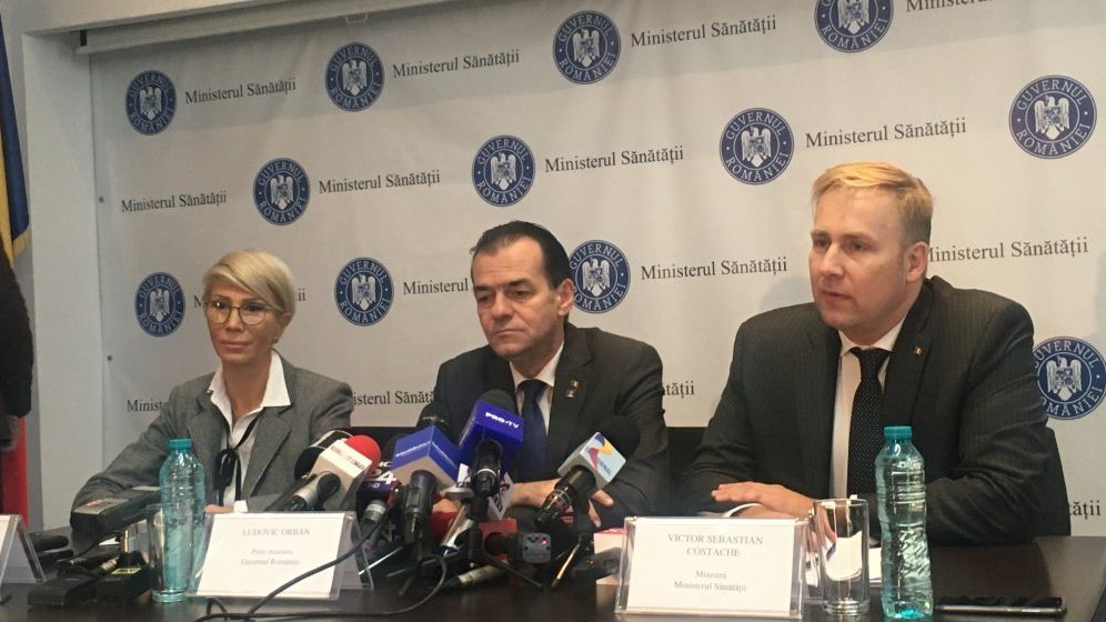 Ministrul Sanatatii si un secretar de stat opereaza la spitale private. Orban: Opereaza sambata si duminica, in loc sa se duca in vacante